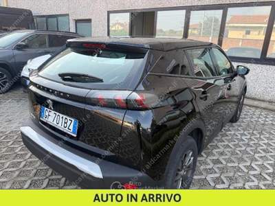 Peugeot 2008 1.2 puretech Active Pack s&s 100cv Nero usata Parma