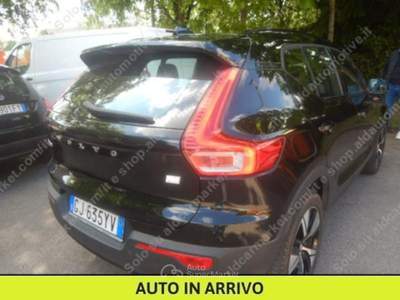 Volvo XC40 1.5 T5 plug-in-hybrid R-design auto my21 Nero usata Parma