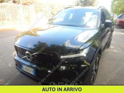 Volvo XC40 1.5 T5 plug-in-hybrid R-design auto my21 Nero usata Parma