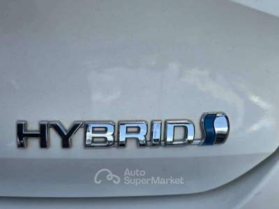 Toyota Corolla Touring Sports 1.8h Active cvt PROMO FINANZIAMENTO Bianco usata Roma
