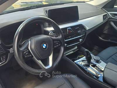 BMW Serie 5 520d 520 Touring LCI 520d Touring Business PROMOFINANZIAMEN Grigio usata Roma