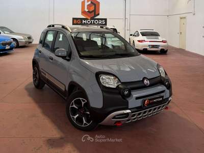 Fiat Panda Panda III 2021 Cross 1.0 mild-hybrid Cross Grigio usata Paderno Dugnano