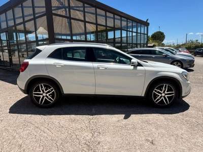 Mercedes-Benz GLA CDI Sport 136CV Bianco usata Santeramo in Colle