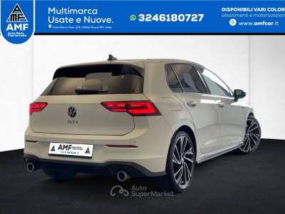 Volkswagen Golf VIII GTI 2.0 TSI DSG *DCC*IQ.Light*Navi* Bianco usata Roma