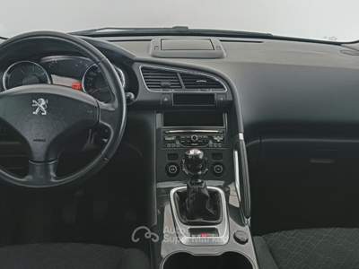 Peugeot 3008 S&S Business Bianco usata Galatina