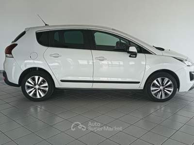 Peugeot 3008 S&S Business Bianco usata Galatina