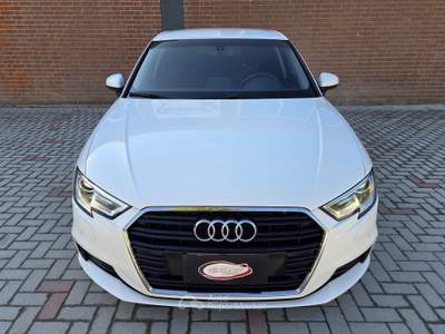 Audi A3 SPB 35 TFSI COD S tronic 150cv Bianco usata Robassomero