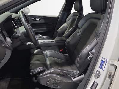 Volvo XC60  2.0 d4 r-design awd geartronic my18 Bianco usata Firenze