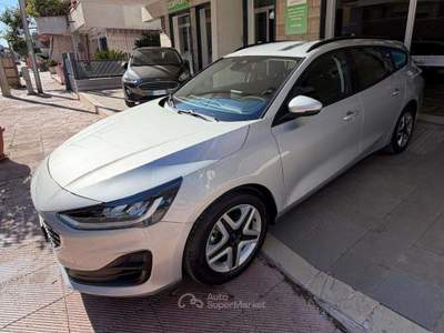 Ford Focus Focus V 2022 SW SW 1.5 ecoblue Business 120cv Grigio usata Grottaglie