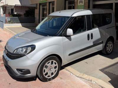 Fiat Doblò Doblo 1.6 mjt 16v Lounge s Argento usata Grottaglie