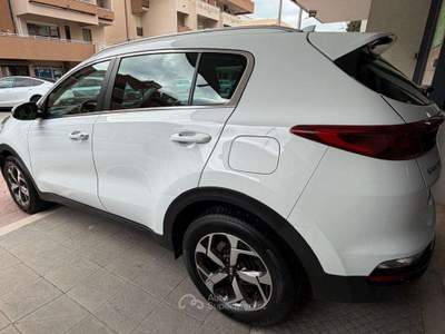 Kia Sportage Sportage  2018 1.6 crdi Business Class  115cv Bianco usata Grottaglie