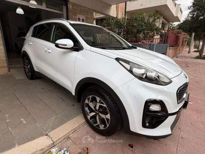 Kia Sportage Sportage  2018 1.6 crdi Business Class  115cv Bianco usata Grottaglie