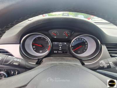 Opel Astra 1.6 CDTi- Anno 2017 Bianco usata Casatisma