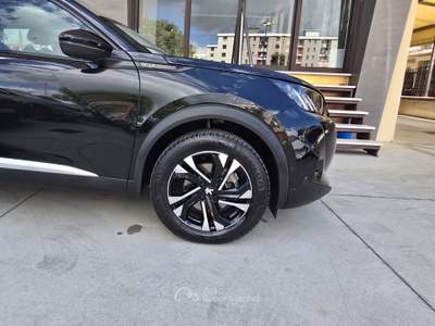 Peugeot 2008 S&S EAT8 GT Nero usata Brusciano
