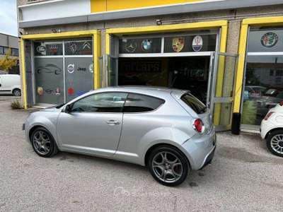 Alfa Romeo MiTo MiTo 1.3 jtdm Distinctive 85cv Argento usata Fano