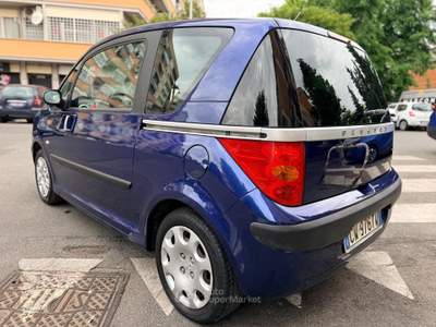 Peugeot 1007 73cv Mega tagliando!!! Porte elettriche Blu/Azzurro usata Roma