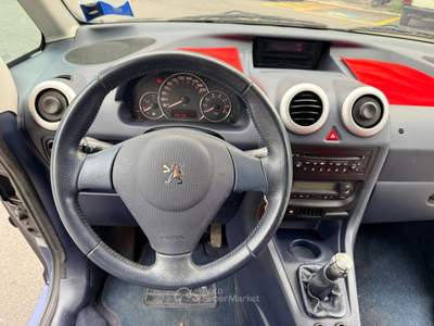 Peugeot 1007 73cv Mega tagliando!!! Porte elettriche Blu/Azzurro usata Roma