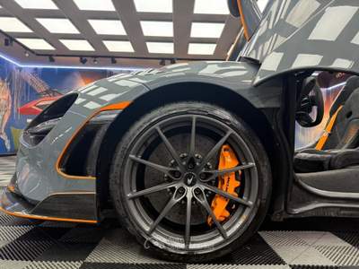 McLaren 765LT (765) Grigio usata Calenzano