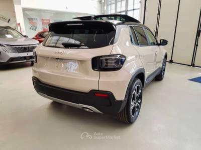 Jeep Avenger Avenger 1.2 Turbo e-Hybrid mhev Summit edct6 Bianco usata Torino