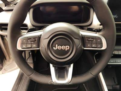 Jeep Avenger Avenger 1.2 Turbo e-Hybrid mhev Summit edct6 Bianco usata Torino
