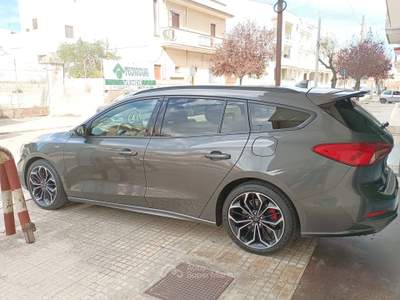 Ford Focus SW ST Line Grigio usata Latiano