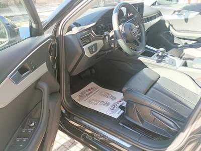 Audi A4 Avant 30 2.0TDI/136 CV S tronic Business Advanced Nero usata Latiano