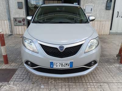 Lancia Ypsilon 95 CV 5 porte Mya EURO 6 Grigio usata Latiano