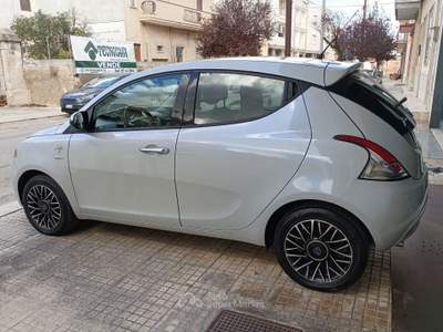 Lancia Ypsilon 95 CV 5 porte Mya EURO 6 Grigio usata Latiano