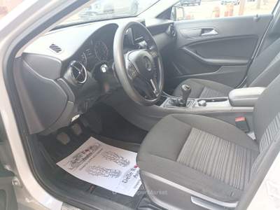 Mercedes-Benz Classe A A 180 1.5 CDI 110 CV Executive Argento usata Latiano