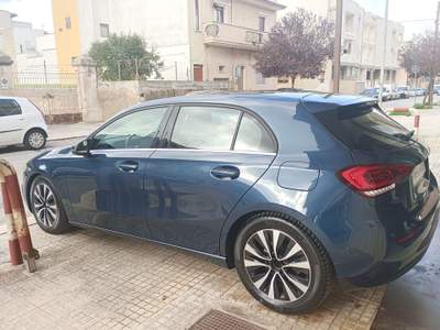 Mercedes-Benz Classe A A 180 1.5 d 116 Cv Business Line Automatic Blu/Azzurro usata Latiano