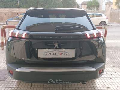 Peugeot 2008 1.5BlueHDi 130 Allure Pack Nero usata Latiano