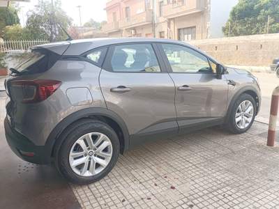 Renault Captur 1.0 TCe 90 CV Intens Edition Grigio usata Latiano