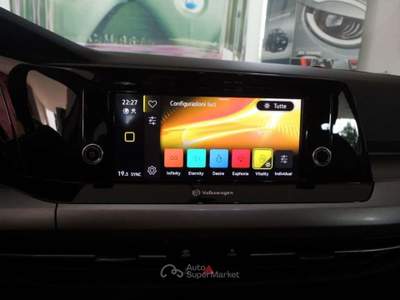 Volkswagen Golf 1.0 eTSI EVO DSG Life Blu/Azzurro usata Venezia