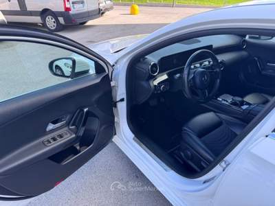 Mercedes-Benz Classe A d Automatica PREMIUM SPORT, TELECAMERA OK NEOPATEN Bianco usata Sant'Angelo in vado