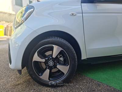 Smart ForFour Passion Bianco usata Cercola