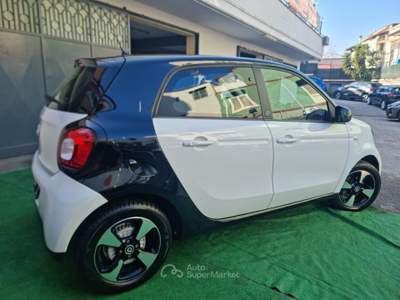 Smart ForFour Passion Bianco usata Cercola