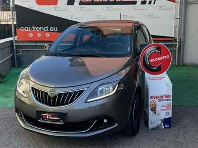 Lancia Ypsilon 5 porte S&S Hybrid Ecochic Gold Grigio usata Cercola