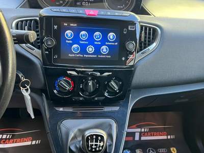 Lancia Ypsilon 5 porte S&S Hybrid Ecochic Gold Grigio usata Cercola