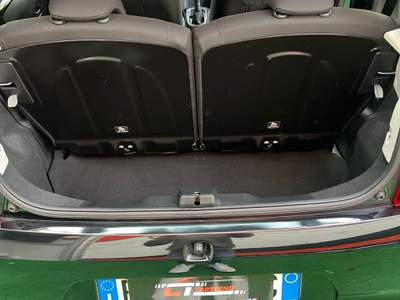Peugeot 108 5 porte Active TOP! Nero usata Cercola