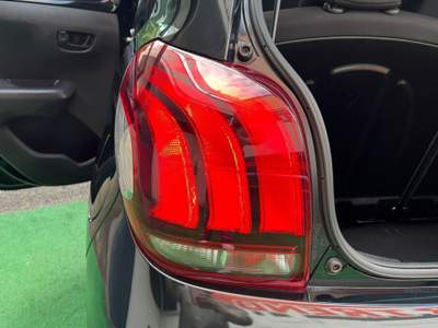 Peugeot 108 5 porte Active TOP! Nero usata Cercola