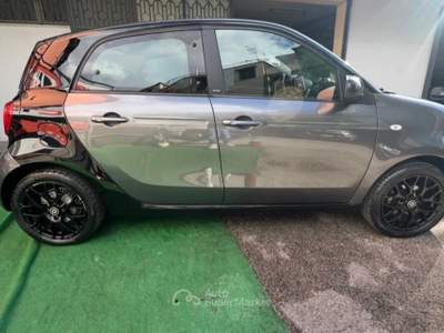Smart ForFour 70 1.0 twinamic Superpassion Grigio usata Cercola