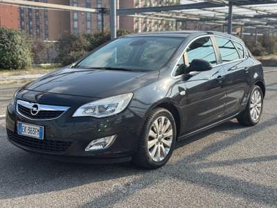Opel Astra 5 porte Cosmo Nero usata Torino