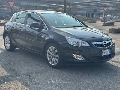 Opel Astra 5 porte Cosmo Nero usata Torino