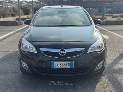 Opel Astra 5 porte Cosmo Nero usata Torino