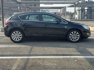Opel Astra 5 porte Cosmo Nero usata Torino