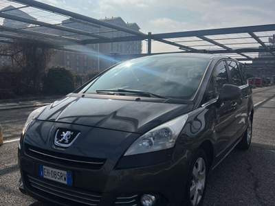 Peugeot 5008 Business Grigio usata Torino