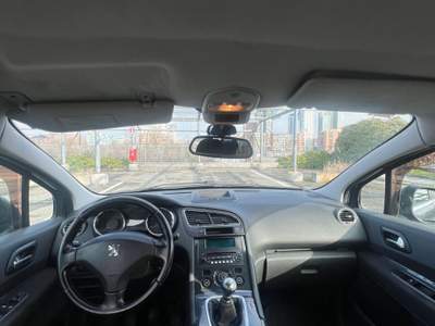 Peugeot 5008 Business Grigio usata Torino