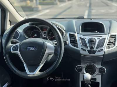 Ford Fiesta 5 porte Titanium Bianco usata Torino