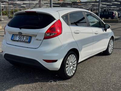 Ford Fiesta 5 porte Titanium Bianco usata Torino