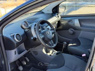 Toyota Aygo 5 porte Nero usata Torino